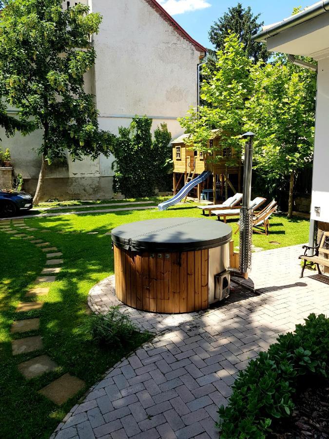 Belvarosi Kerteshaz Keszthely Extérieur photo